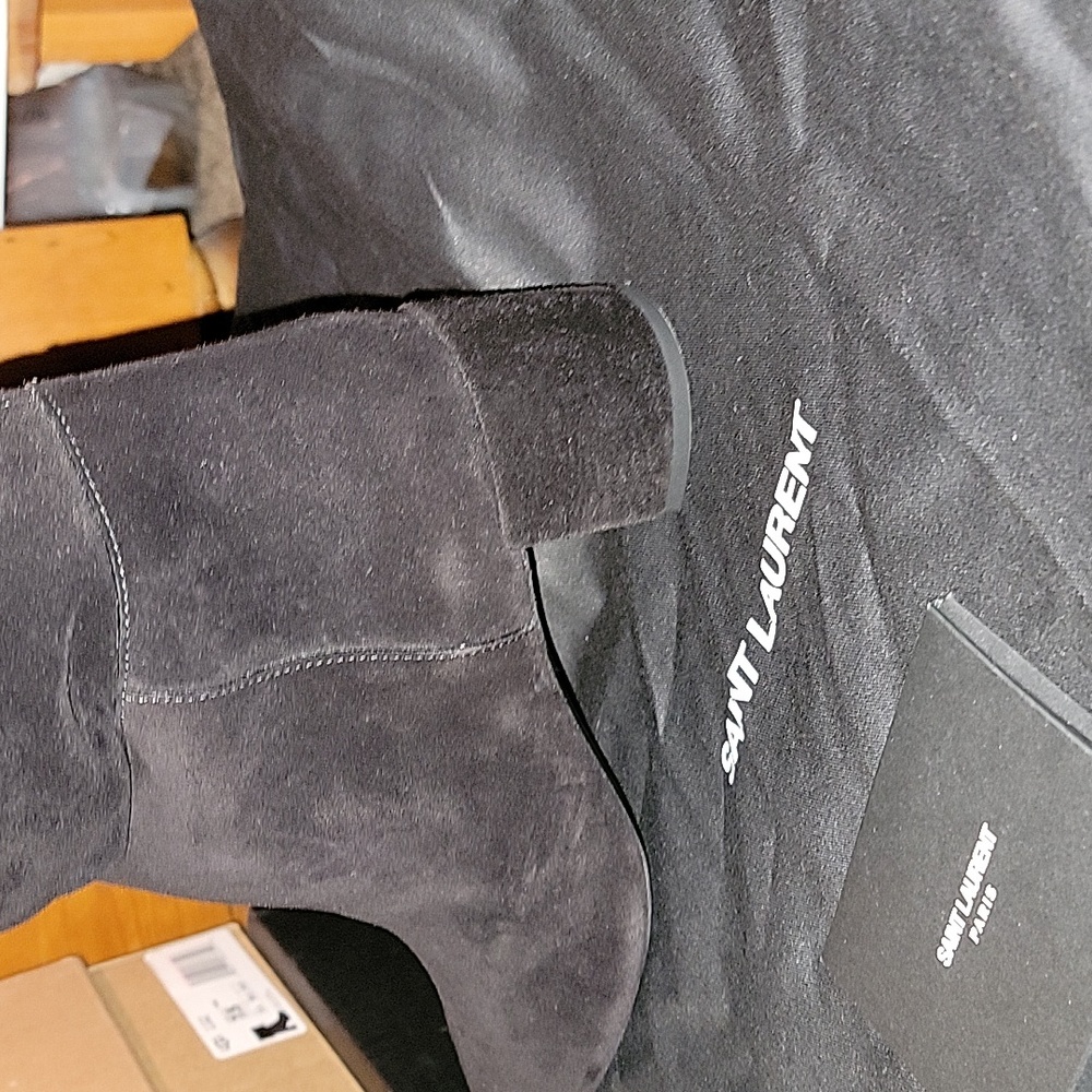 🔥YVES SAINT LAURENT PARIS 38/ 7.5 USA NEW🔥 - Picture 6 of 16
